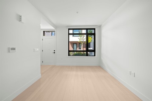 6272 Oak Street, Vancouver, BC 