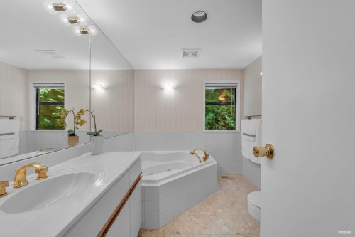 4623 Caulfeild Drive, West Vancouver, BC 