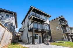 340 Keith Road E North Vancouver, BC V7L 1V7