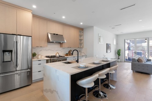 340 Keith Road E, North Vancouver, BC 