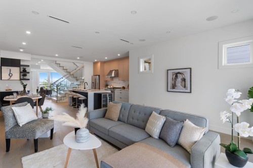 340 Keith Road E, North Vancouver, BC 