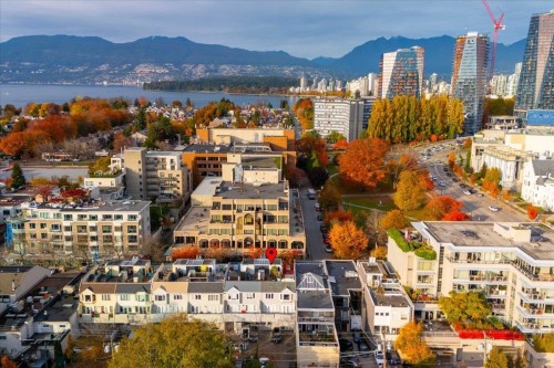 1846 1St Avenue W, Vancouver, BC 