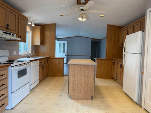 96-1413 Sunshine Coast Highway, Gibsons, BC 