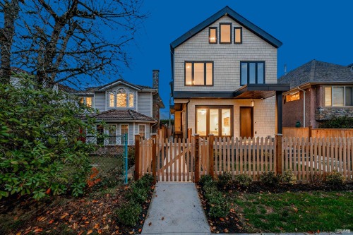 2917 Charles Street, Vancouver, BC 