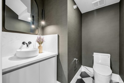 2917 Charles Street, Vancouver, BC 