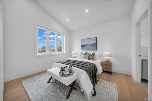 2917 Charles Street, Vancouver, BC 