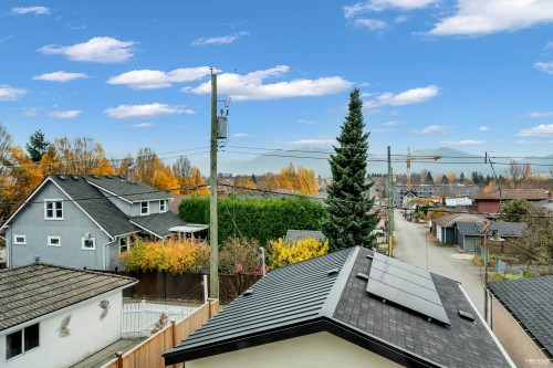 2917 Charles Street, Vancouver, BC 