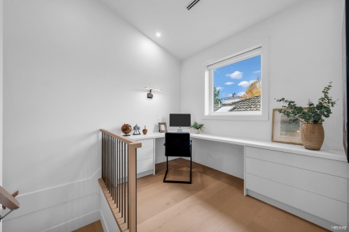 2917 Charles Street, Vancouver, BC 