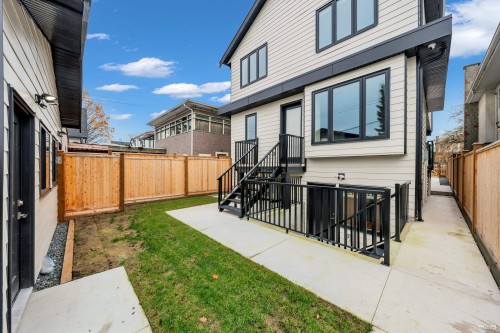 2917 Charles Street, Vancouver, BC 