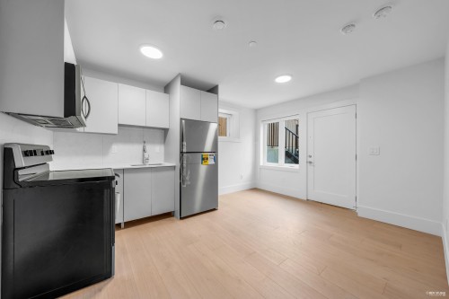 2917 Charles Street, Vancouver, BC 