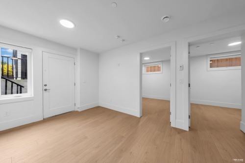 2917 Charles Street, Vancouver, BC 