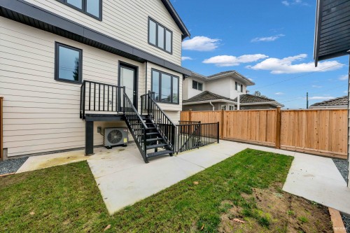 2917 Charles Street, Vancouver, BC 