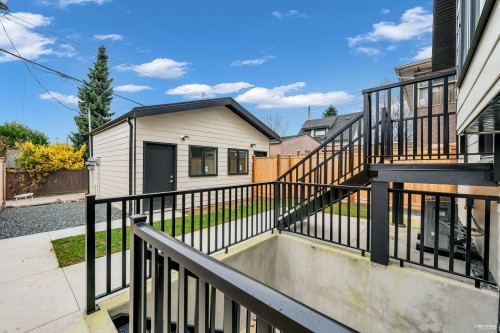 2917 Charles Street, Vancouver, BC 