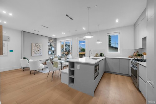 2917 Charles Street, Vancouver, BC 