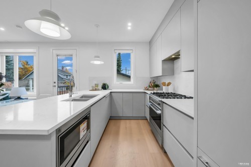 2917 Charles Street, Vancouver, BC 