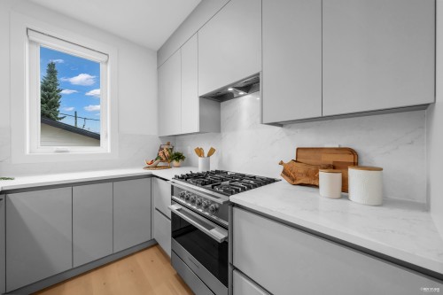 2917 Charles Street, Vancouver, BC 