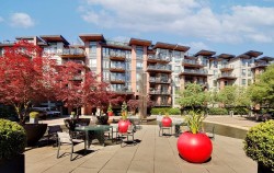 404-733 3rd Street W North Vancouver, BC V7M 0C8