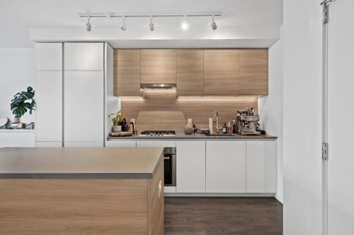 2601-652 Whiting Way, Coquitlam, BC 