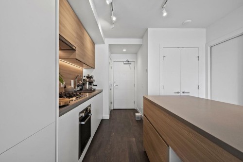 2601-652 Whiting Way, Coquitlam, BC 