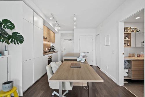 2601-652 Whiting Way, Coquitlam, BC 