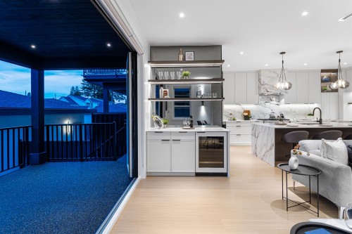 6918 Union Street, Burnaby, BC 