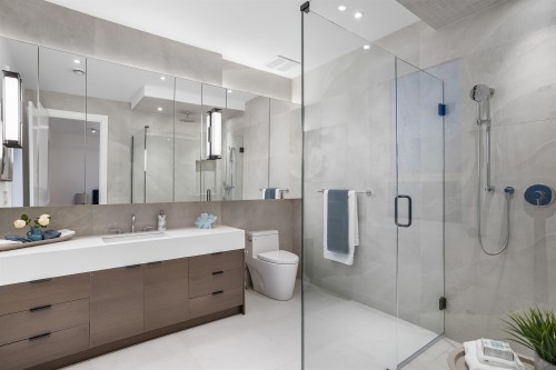 6918 Union Street, Burnaby, BC 