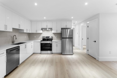 6918 Union Street, Burnaby, BC 