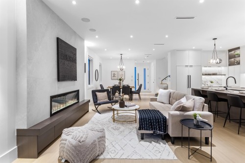 6916 Union Street, Burnaby, BC 