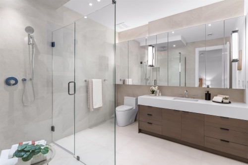 6916 Union Street, Burnaby, BC 