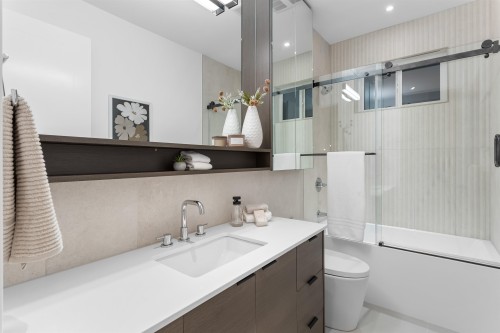 6916 Union Street, Burnaby, BC 