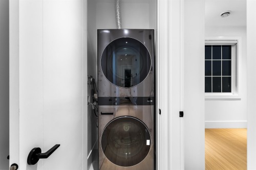 6916 Union Street, Burnaby, BC 