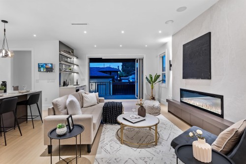 6916 Union Street, Burnaby, BC 