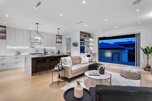 6916 Union Street, Burnaby, BC 