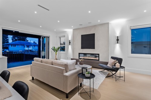 6916 Union Street, Burnaby, BC 