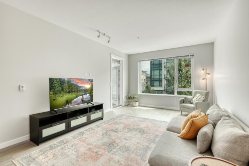 205-2651 Library Lane, North Vancouver, BC 