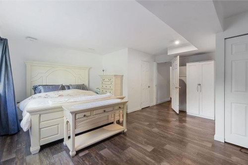 2082 Springer Avenue, Burnaby, BC 