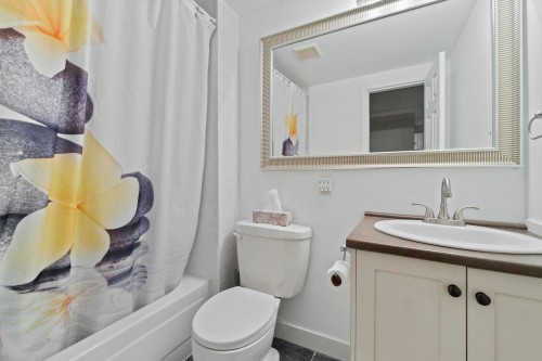 2082 Springer Avenue, Burnaby, BC 