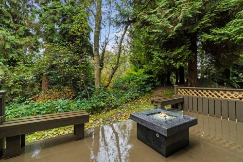 2082 Springer Avenue, Burnaby, BC 