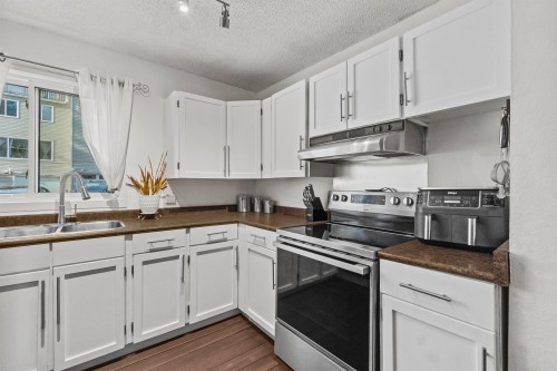 2082 Springer Avenue, Burnaby, BC 