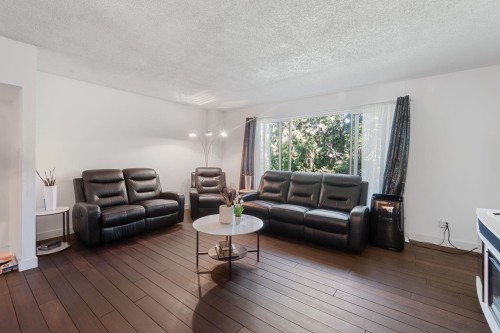 2082 Springer Avenue, Burnaby, BC 