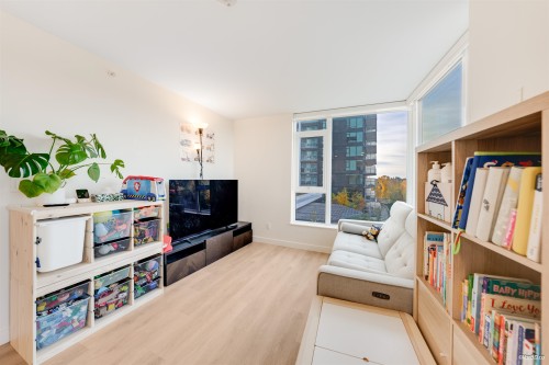 807-318 Alderson Avenue, Coquitlam, BC 