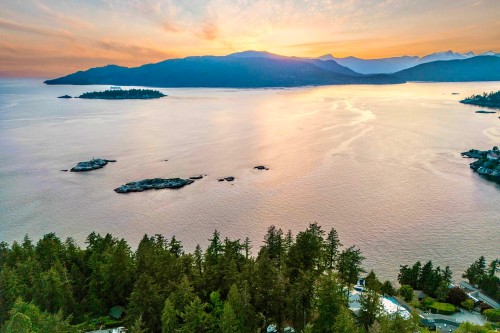 5056 The Byway, West Vancouver, BC 