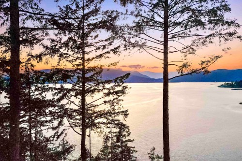 5056 The Byway, West Vancouver, BC 