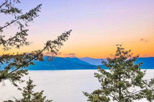 5056 The Byway, West Vancouver, BC 