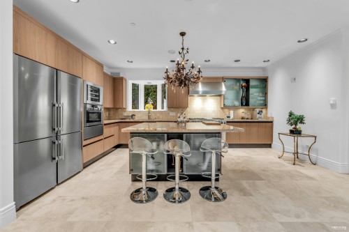 1525 Errigal Place, West Vancouver, BC 