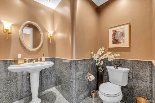 1525 Errigal Place, West Vancouver, BC 