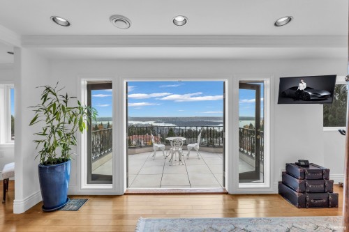 1525 Errigal Place, West Vancouver, BC 