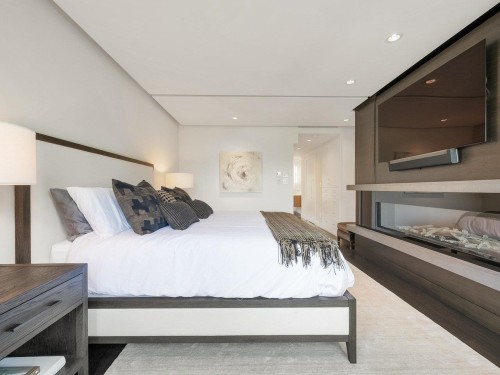 3262 1St Avenue W, Vancouver, BC 