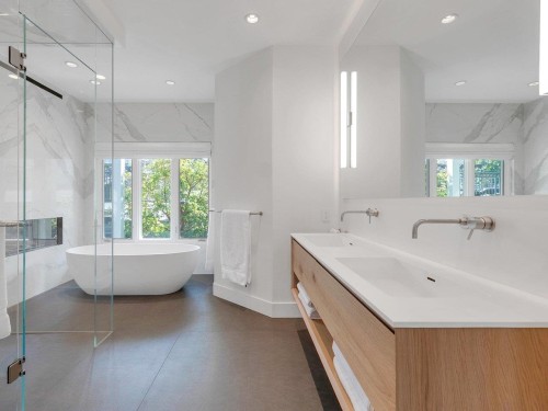 3262 1St Avenue W, Vancouver, BC 