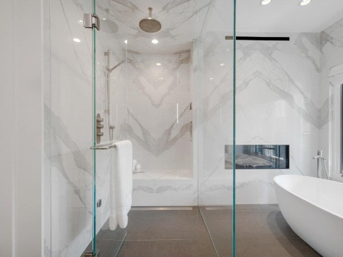 3262 1St Avenue W, Vancouver, BC 